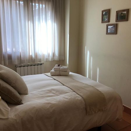 Fonda Peremiquel Hotel Castellar De N'Hug Bagian luar foto