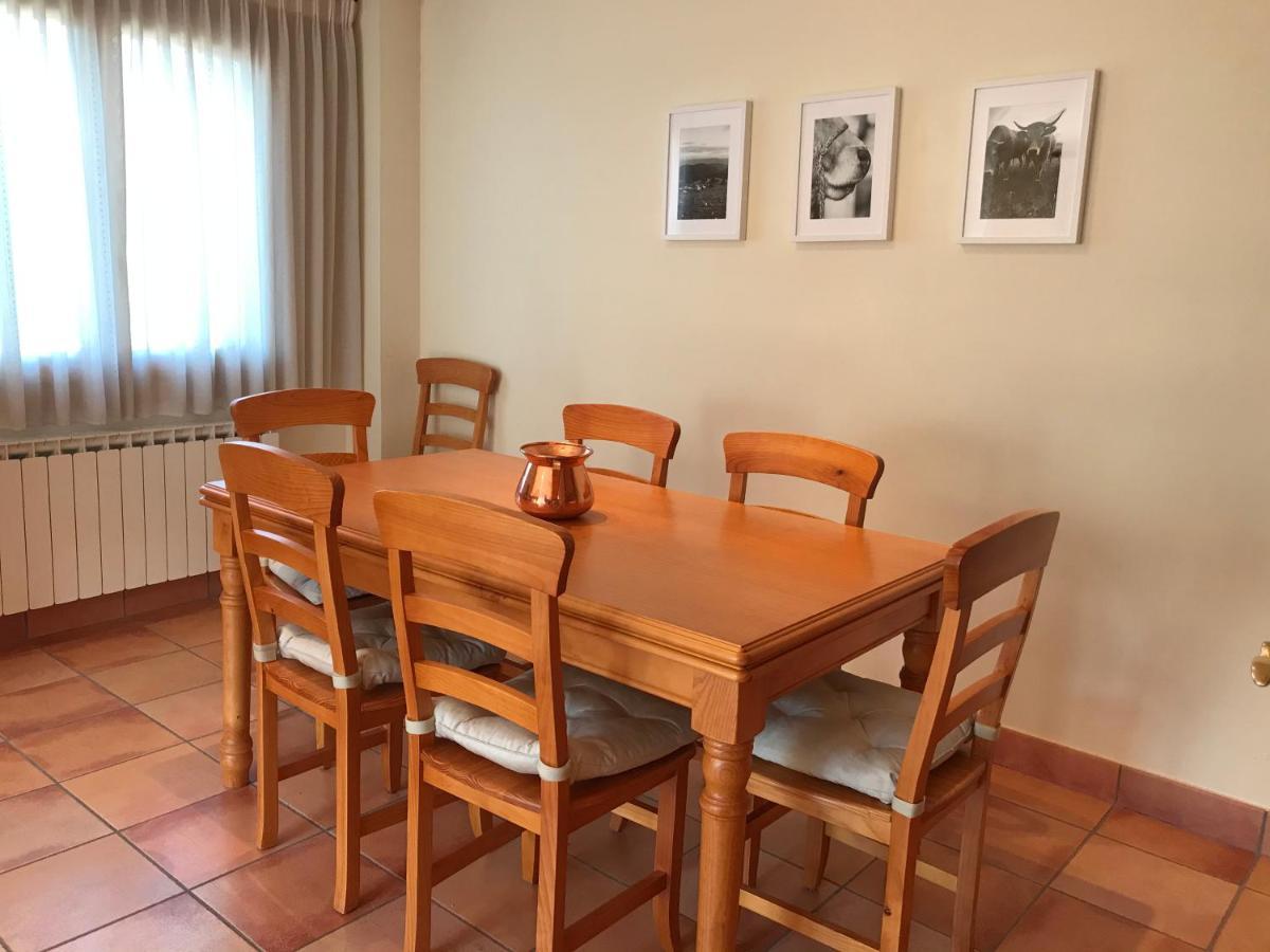 Fonda Peremiquel Hotel Castellar De N'Hug Bagian luar foto